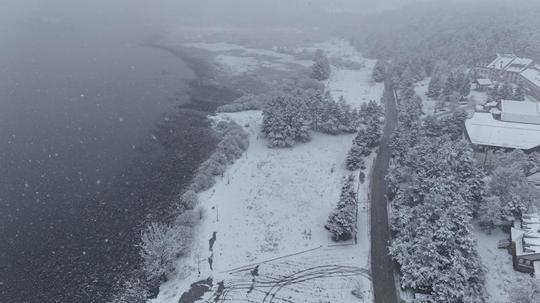 Abant, beyaz örtüyle kaplandı