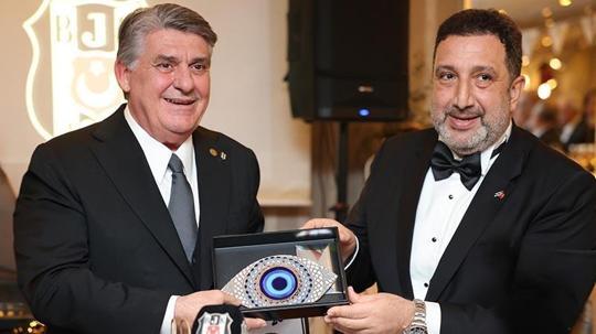 Serdal Adalı İzmir'de Beşiktaşlılarla buluştu