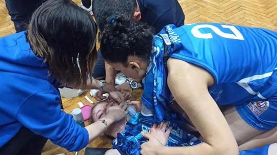 Mersin'de kadınlar basketbol maçında oyuncular arasında kavga çıktı