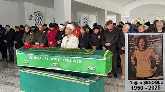 Eskişehirspor’un efsane kalecisi Doğan Şenoğlu son yolculuğuna uğurlandı