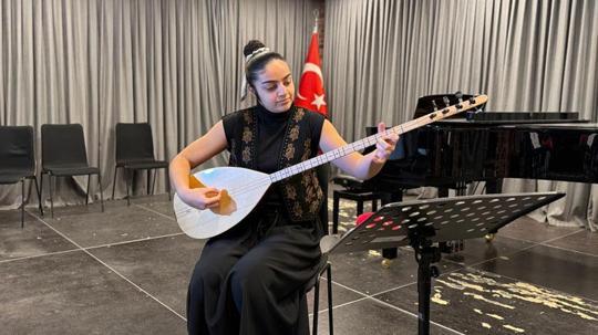 Liseli Zeynep'e, 3 uluslararası müzik yarışmasında 9 ödül