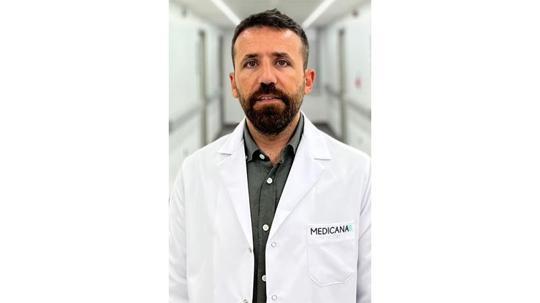 ‘Uzun süre ekrana bakmak göz ve kas sistemini zorluyor’