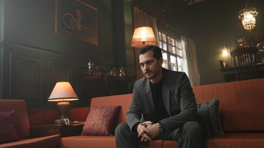 Siz hepiniz Eşref Tek