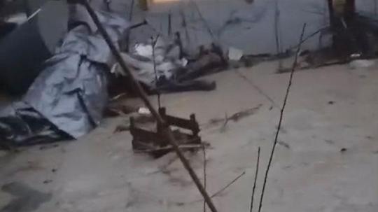 Hatay'da sağanak; dere taştı, evi ve ahırı su bastı