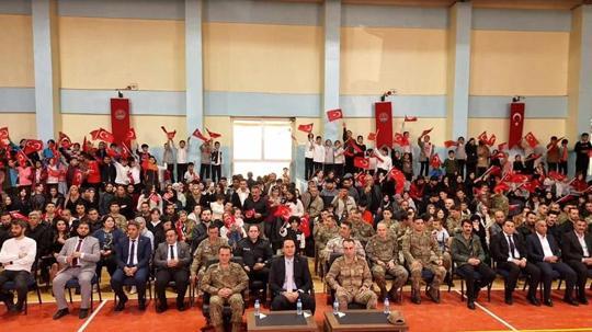 Askeri bando takımı, Hakkari'de konser verdi