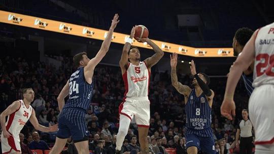 Bahçeşehir Koleji – Anadolu Efes: 67-88