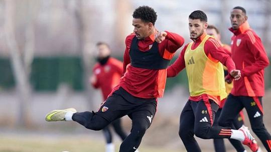 Zecorner Kayserispor'da Hesap.com Antalyaspor mesaisi sürüyor