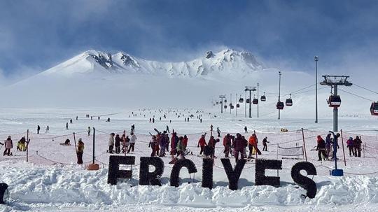 Erciyes'te ramazan ayında da hafta sonu yoğunluğu