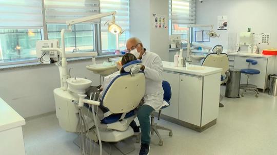 Ramazanda ağız hijyenine dikkat uyarısı: 'Normal kanama diye bir şey yok'