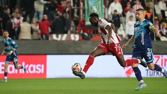 Hesap.com Antalyaspor, kupaya puansız veda etti