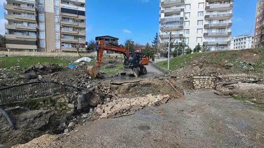 Kuvvetli yağış nedeniyle menfez köprü çöktü