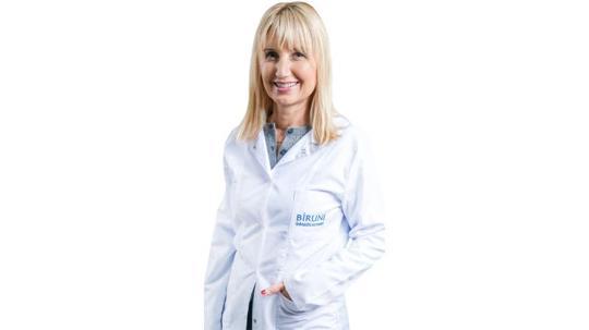 ‘Reçetesiz satılan renkli lensler kalıcı görme kaybına neden olabilir’