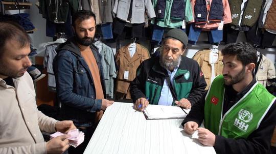 Siirt’te ‘zimem defteri’ geleneği yaşatıldı; 170 ailenin yaklaşık 600 bin liralık borcu ödendi