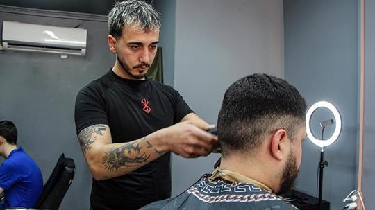 Adana’da bayram öncesi berber randevuları doldu