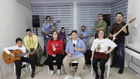 'Sıradışı Çocuklar' engelleri notaların gücüyle aşıyor