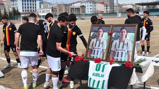 Öldürülen futbolcu Kubilay Kaan Kundakçı, yeşil sahada anıldı