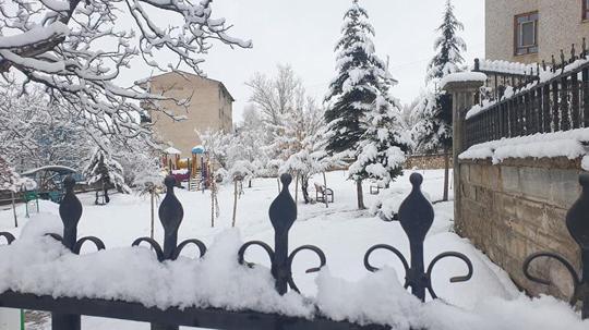 Van Başkale’de kar yağışı