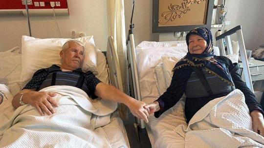 46 yıllık çift, evlilik yıl dönümlerinde birlikte kalp ameliyatı oldu