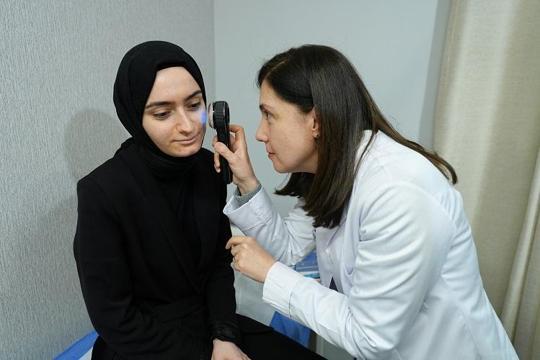 ‘Yüzdeki kızarıklık ve yanma Gül hastalığının habercisi olabilir’