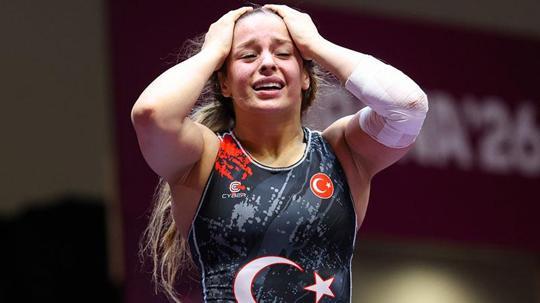 Tuba Demir bronz madalyanın sahibi oldu