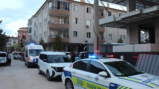 Yemek yaparken elbisesi tutuşan 91 yaşındaki kadın, yangında öldü