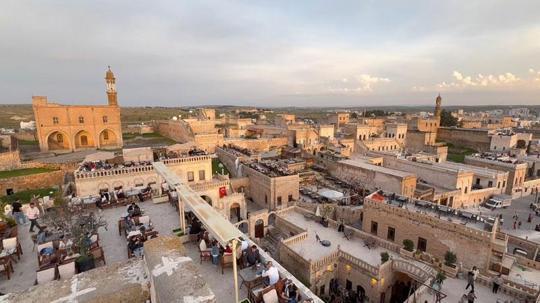 Midyat, 'Uzak Şehir' ile turizmde en yoğun dönemini yaşıyor