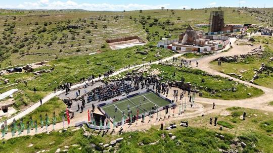Tarihi Zerzevan Kalesi’nde, 2’nci Zerzevan Cup Tenis Turnuvası'nın lansmanı düzenlendi