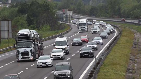 Anadolu Otoyolu'nun Bolu geçişinde bayram trafiği
