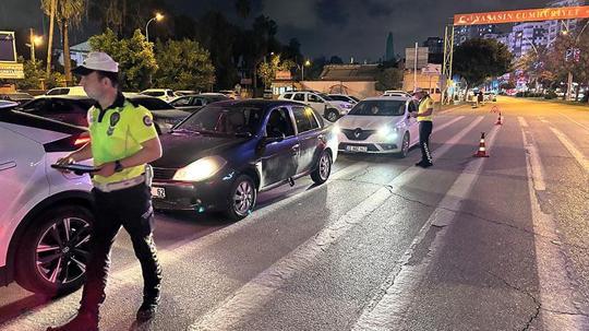 Adana'da trafik denetimi; 126 sürücüye ceza yazıldı
