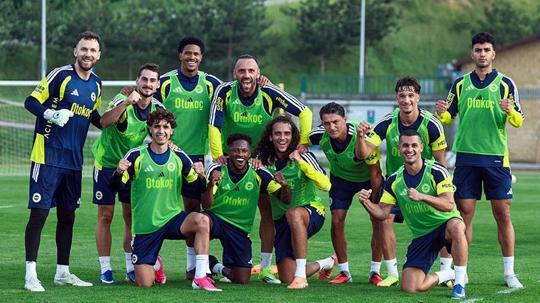 Fenerbahçe günü çift antrenmanla tamamladı