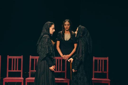 ‘Bernarda Alba’nın Evi’ DasDas’ta tiyatroseverlerle buluştu