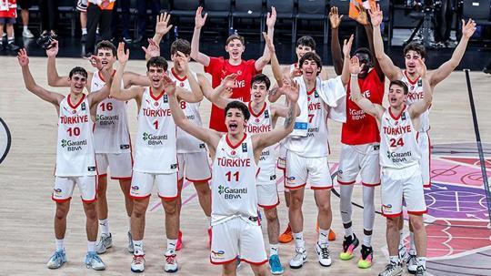 U17 Erkek Milli Basketbol Takımı çeyrek finalde