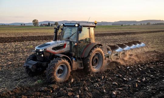 TÜMOSAN, Tractor of the Year 2027 finaline yükseldi