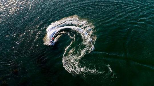 Denizden sonra gölde de jet ski tutkusu