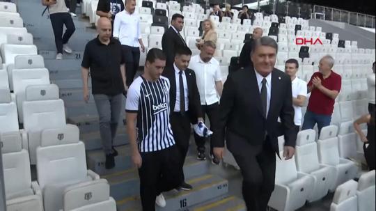 Beşiktaş'ta Dusan Vlahovic için imza töreni düzenlendi