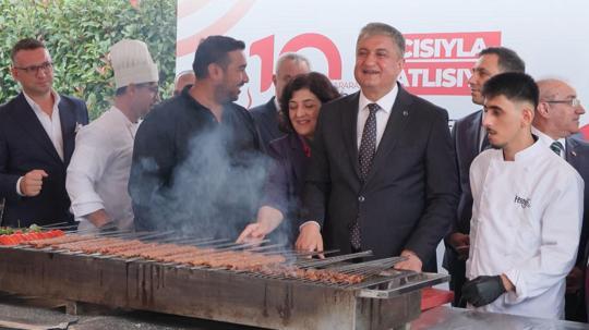 Uluslararası Adana Lezzet Festivali'ne İstanbul'da renkli tanıtım