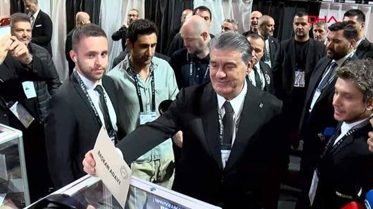 Başkan Serdal Adalı, oyunu kullandı