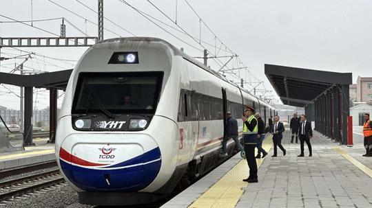Hızlı tren, Edirne-Çerkezköy arasında ilk seferini yaptı