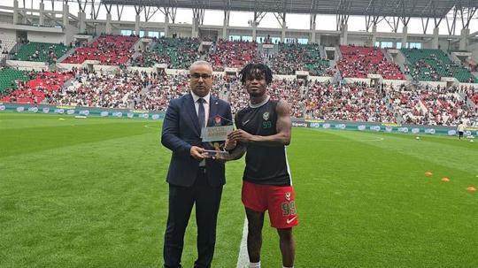 Amed Sportif Faaliyetler’de Gift Orban’a ‘ayın golü’ ödülü