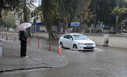 Edirne'de sağanak etkili oldu