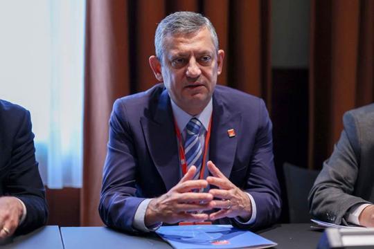 CHP Genel Başkanı Özel, Avrupa Sosyalist Partisi Kongresine katıldı