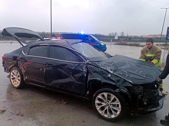 Otomobilin, defalarca takla attığı kaza kamerada; 2 yaralı