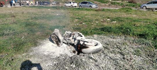 Tali yoldan çıkan traktörle çarpışan motosikletin sürücüsü öldü