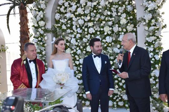 Antalya Büyükşehir Belediye Başkanı Böcek gözaltına alındı