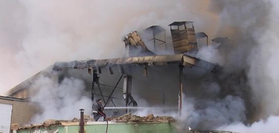 Erzurumda iş yerinde patlama; yangın çıktı, 2 ölü