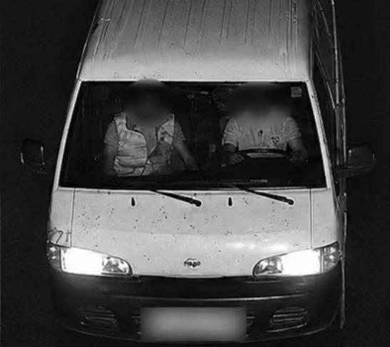 Sarıyer’de 13 yaşındaki çocuk çaldığı minibüsle İstanbul turu yaptı; polis havadan takiple yakaladı