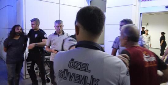 Eski sevgilisi ile araya giren 3 kişiyi yaralayan saldırgan tutuklandı