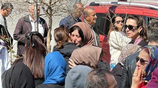 Apartmanın 5inci katından düşen 11 yaşındaki Ateş Ender, yaşamını yitirdi