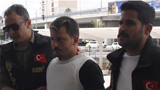 Trafikte yol verme kavgası: 3 ölü