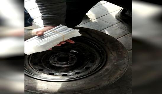 Araçların yedek lastik ve yağ deposunda 132 cep telefonu ele geçirildi